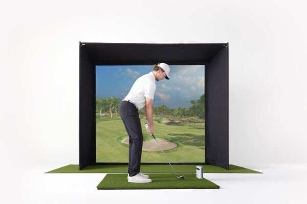 Golf simulator slagkooi voorbeeldopstelling met launch monitor (niet inbegrepen)